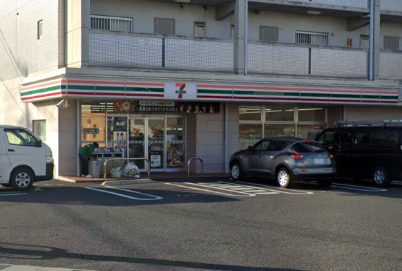 コンビニ　セブンイレブン 蟹江本町5丁目店（コンビニ）まで1904m