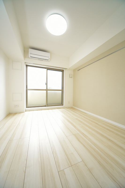 居室・リビング　人気のホワイトフローリング！