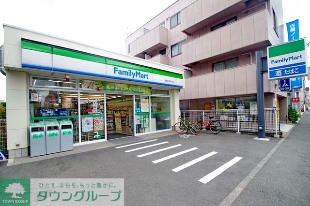 コンビニ　ファミリーマート多摩区役所北店（コンビニ）まで10m