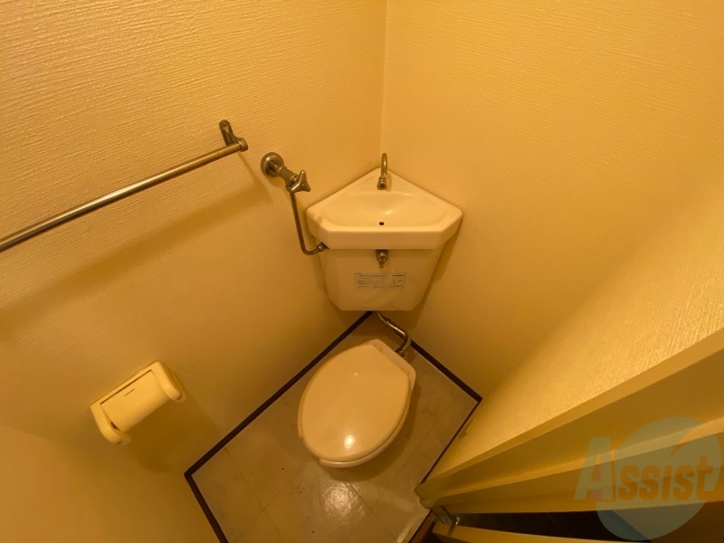 トイレ　こちらはトイレです。お手入れも楽ちんです！