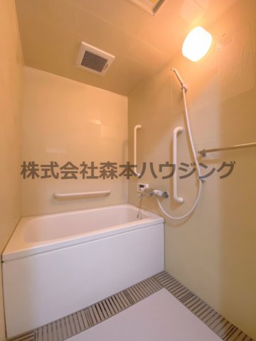 バス・シャワールーム　お風呂で日々の疲れを落としましょう