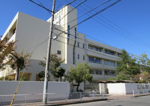 中学校　四條畷西中学校（中学校）まで1496m