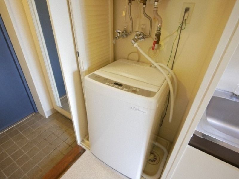 洗面設備　１０７号室のお部屋写真となります。