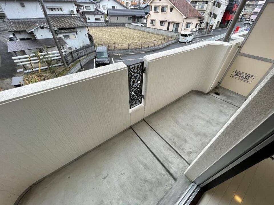 バルコニー　バルコニー