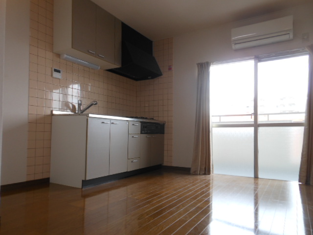 居室・リビング　別部屋参考写真