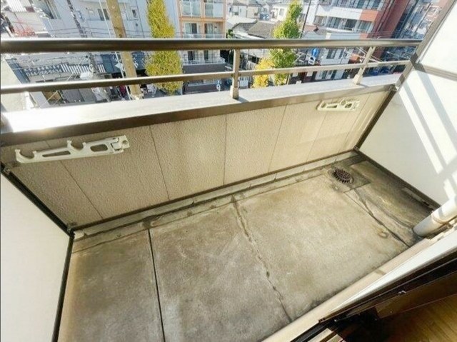 バルコニー　別部屋同仕様タイプ