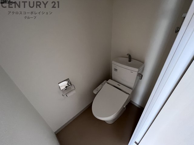 トイレ　シンプルで掃除のしやすいトイレです！