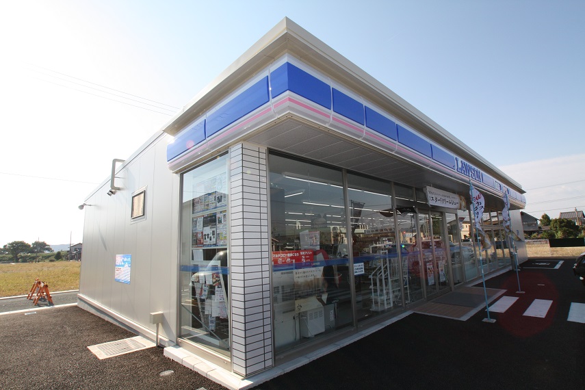 コンビニ　ローソン 袋井上山梨店（コンビニ）まで370m
