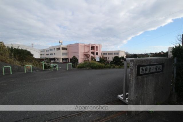 小学校　御前崎市立浜岡東小学校（小学校）まで3658m