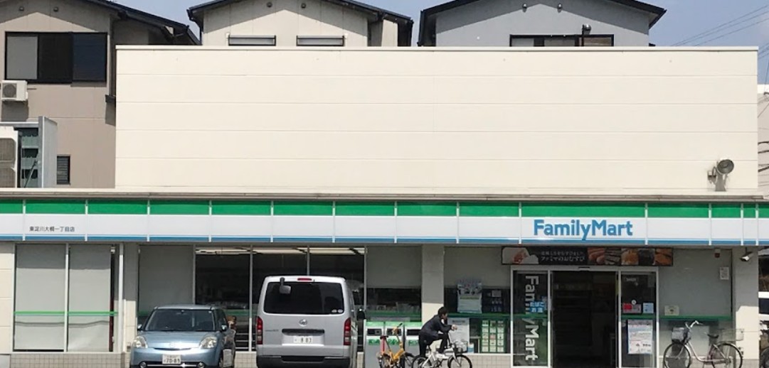 コンビニ　ファミリーマート 東淀川大桐一丁目店（コンビニ）まで466m