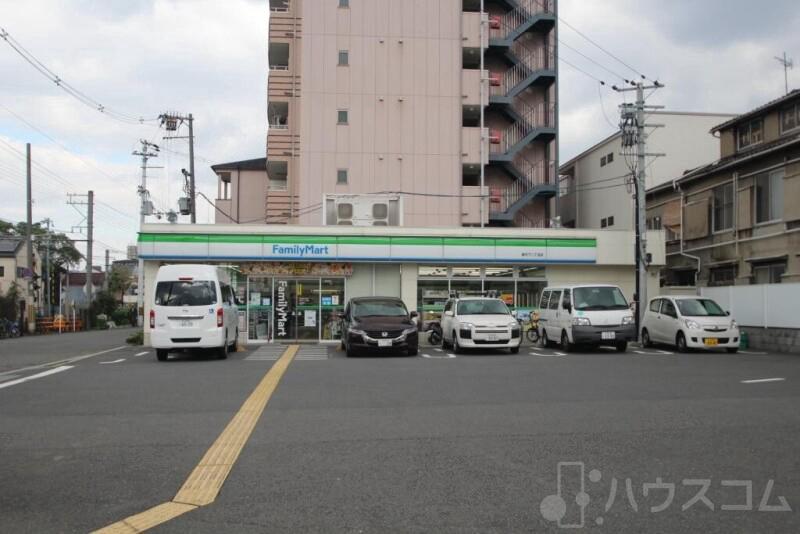 コンビニ　ファミリーマート岸里東二丁目店（コンビニ）まで294m