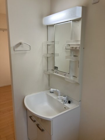 洗面設備　※同物件別部屋参考写真
