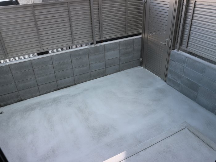 バルコニー　専用庭付き