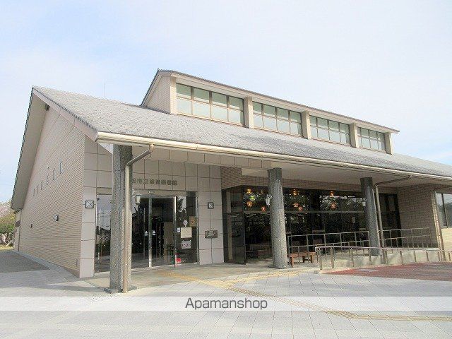 図書館　雄踏図書館（図書館）まで706m