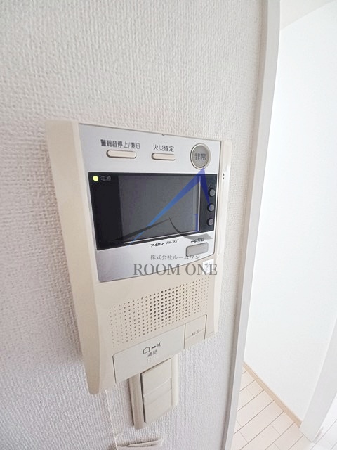 セキュリティ　モニター付きインターホンです。