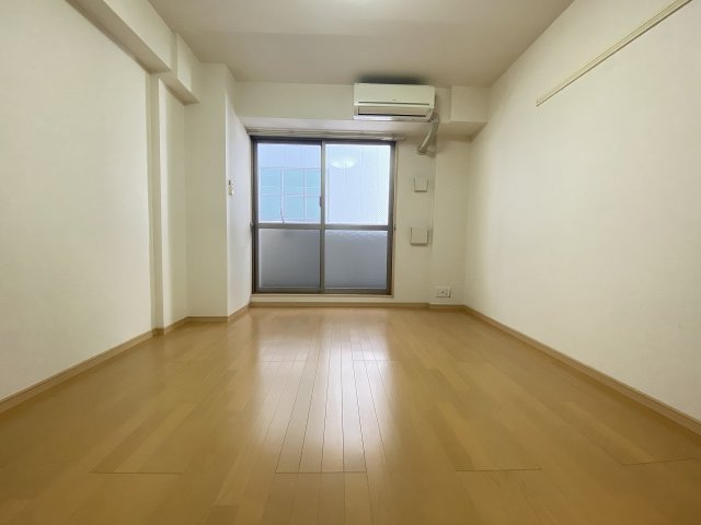 その他部屋・スペース　開放的な寝室です