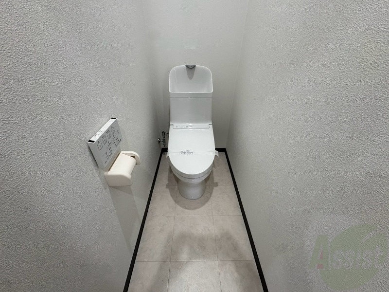 トイレ　こちらはトイレです。清潔感があり、安心して使用できます。