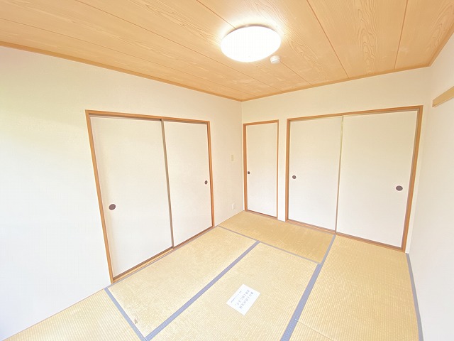 その他部屋・スペース　南東向き和室6帖☆押入れがあります！寝具をすっきり収納できる