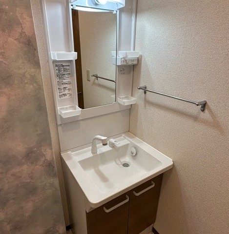 洗面設備　洗髪洗面化粧台で忙しい朝にも寝癖の付いた頭にも優しい☆お化粧