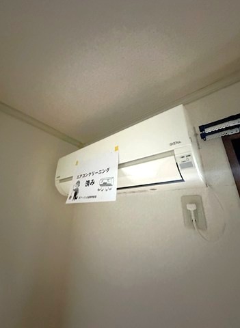 その他設備　リビングダイニングキッチンには暑い夏や寒い冬に大活躍のエアコ