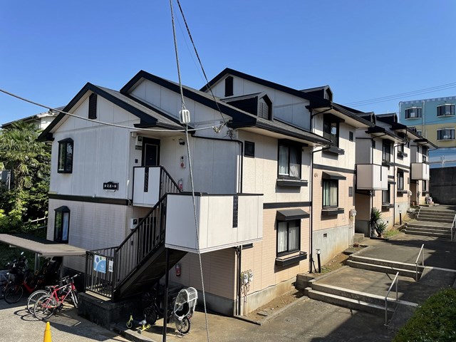 建物外観　小田急線「百合ヶ丘」駅・「読売ランド前」駅まで徒歩圏内！コン