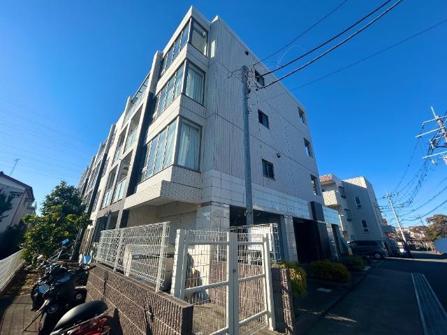 エントランス　外観写真（昼）
