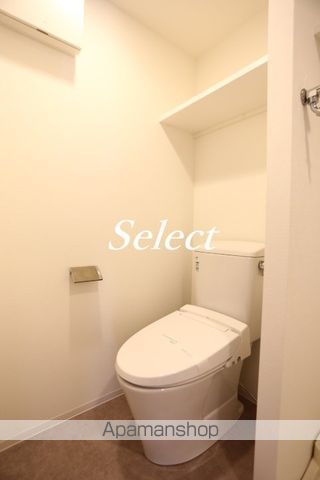 ブルーライン 伊勢佐木長者町駅 徒歩3分 11階建 築8年のトイレ写真
