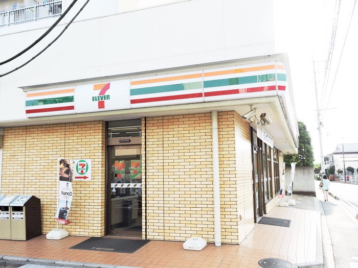 コンビニ　セブンイレブン（コンビニ）まで600m
