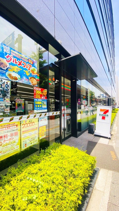 コンビニ　セブンイレブン（コンビニ）まで115m