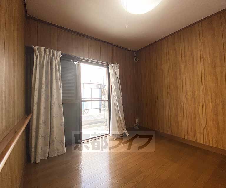 居室・リビング　落ちついた雰囲気のお部屋です