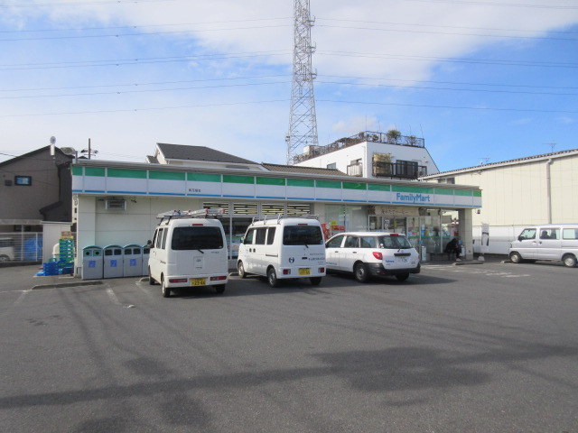 コンビニ　ファミリーマート南花畑店（コンビニ）まで797m