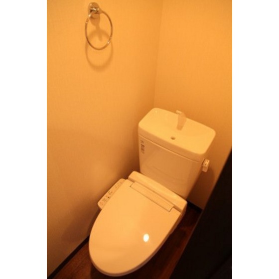 地下鉄七隈線 賀茂駅 徒歩7分 2階建 築14年のトイレ写真
