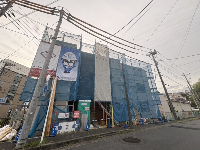 建物外観　建築中