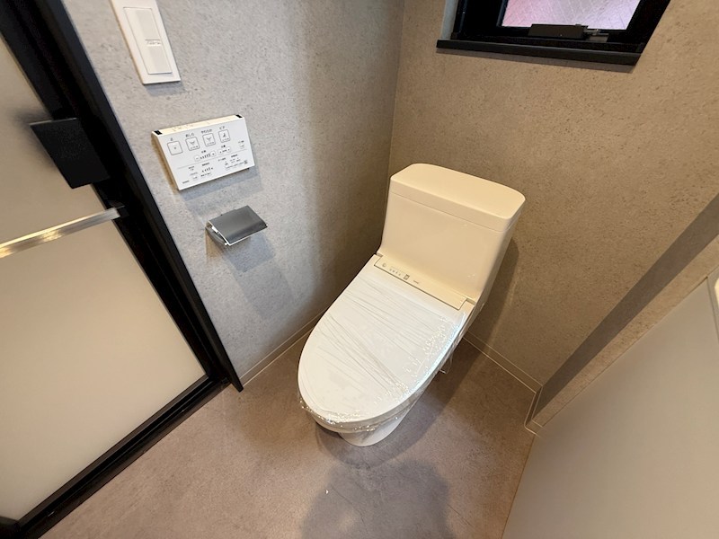 EG-12Bのトイレ写真