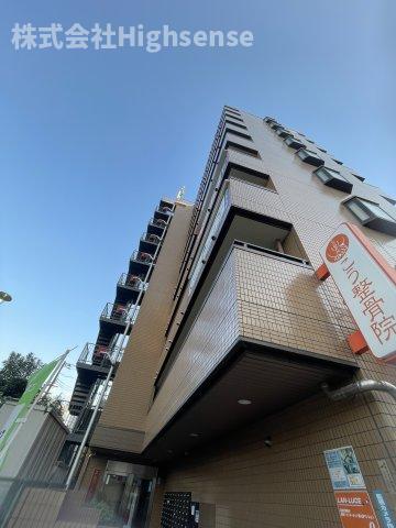 建物外観　外観は落ち着いています
