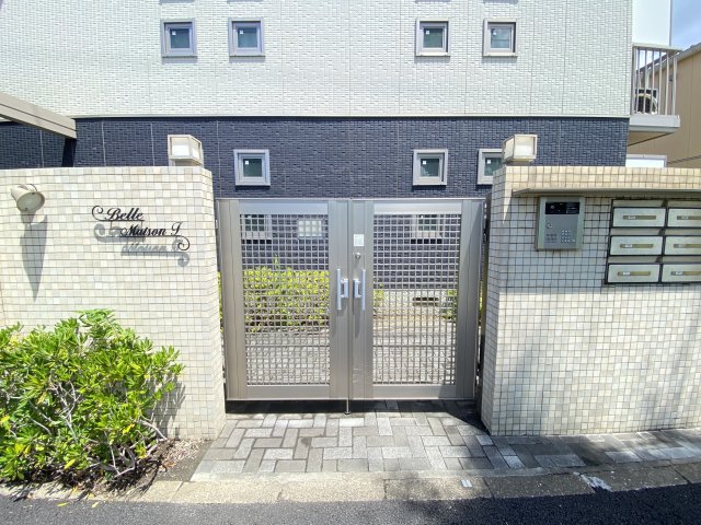 エントランス　安心のオートロック付き★