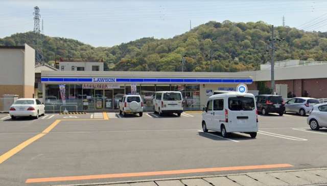 コンビニ　ローソン　姫路青山西店（コンビニ）まで400m