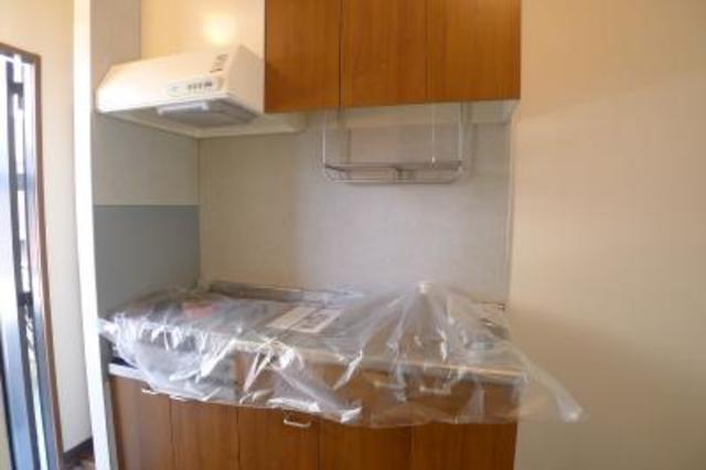 キッチン　同物件別部屋の写真です。