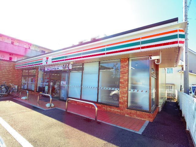 コンビニ　セブンイレブン静岡瀬名店（コンビニ）まで173m