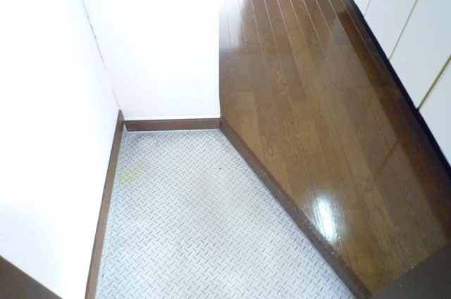 玄関　玄関収納ついています