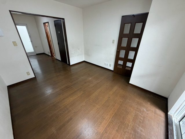魚崎北町2丁目戸建の居間写真
