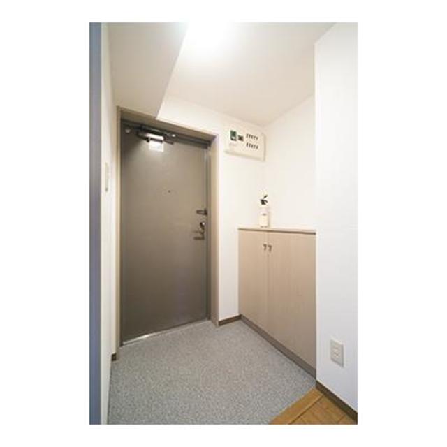 玄関　※写真は同タイプ住戸です。