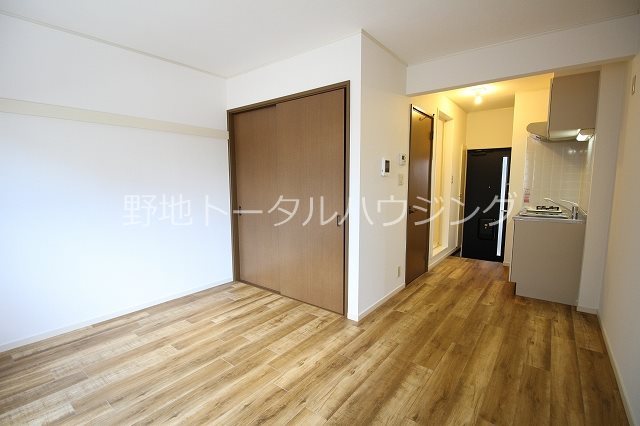 東急東横線 学芸大学駅 徒歩14分 2階建 築28年の内装写真