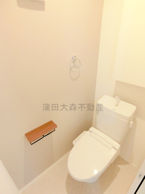 トイレ　温水洗浄便座付きのトイレ