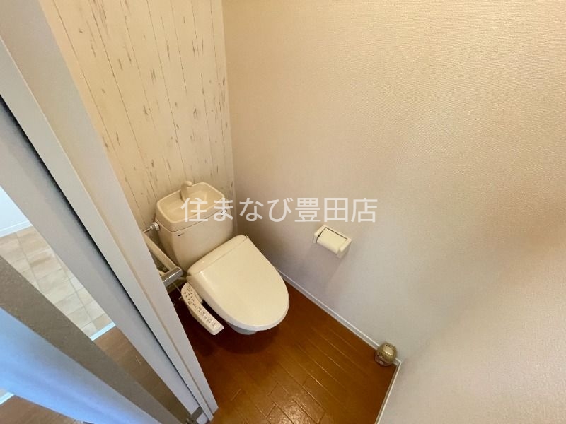 トイレ　別部屋写真