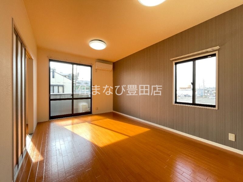 居室・リビング　別部屋写真
