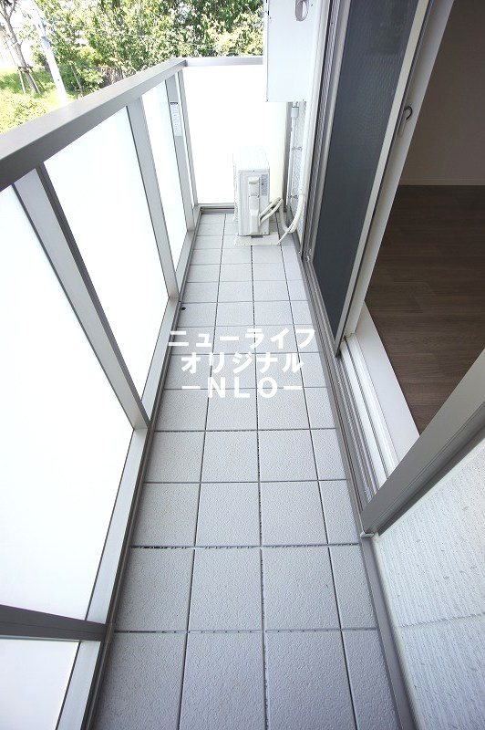 バルコニー　南西向きでお洗濯物がよく乾きます☆