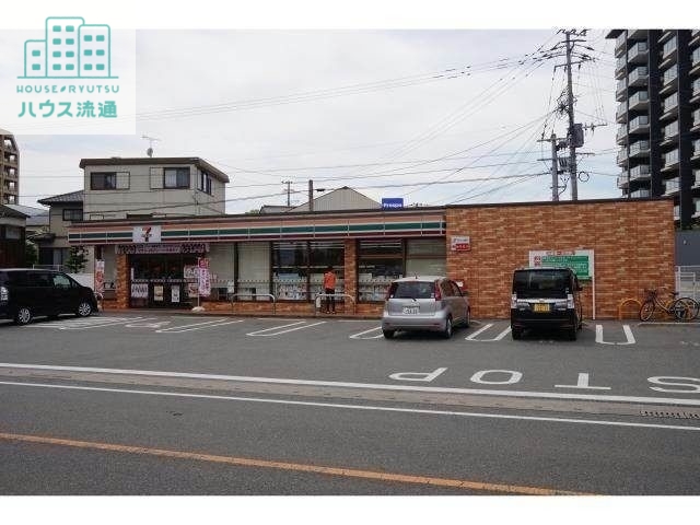 コンビニ　セブンイレブン鳥栖本鳥栖町店（コンビニ）まで112m