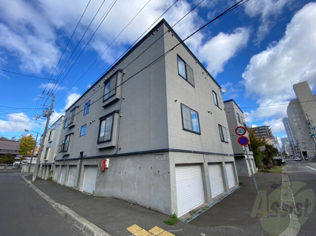 建物外観　札幌市中央区南八条西「プルメリア南８条」