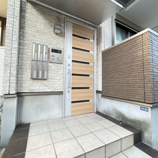地下鉄桜通線 太閤通駅 徒歩6分 3階建 築15年の外観写真
